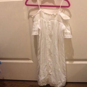 Girls white off shoulder dress size M (8/10)